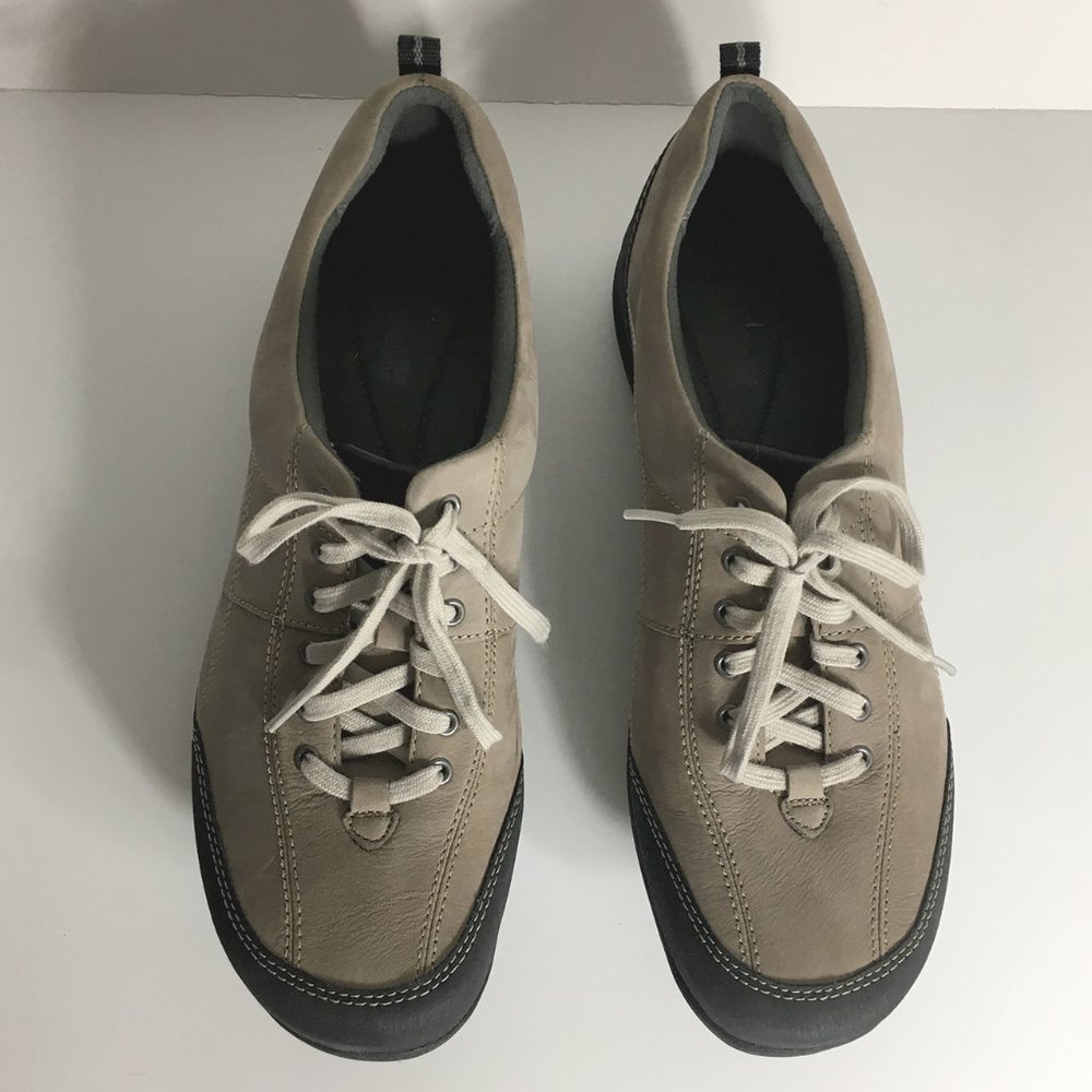 Clark’s Wave Go Taupe Combi. New.